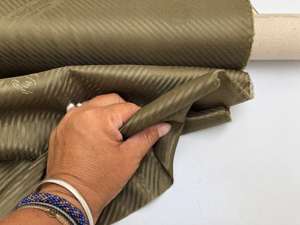Viscose foer - stribet mønster i army